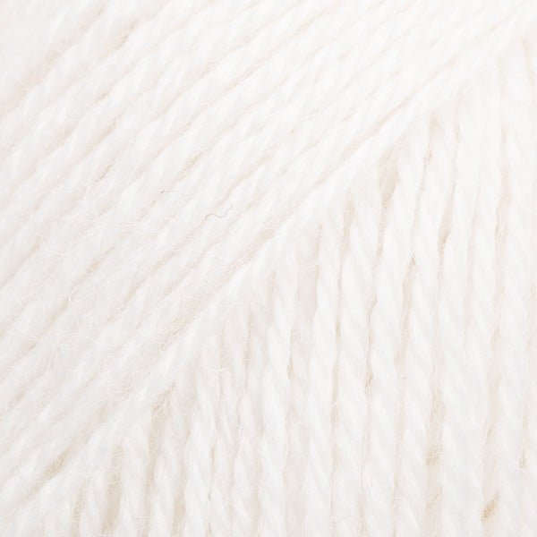 Drops Alpaca, Alpacawolle in Weiß-weiches Garn aus Alpaka für Strick -und Häkelprojekte. Leicht und weich. Farbe 101