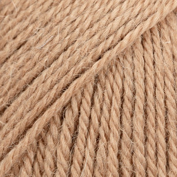Drops Alpaca Strickgarn in Camel- feines Garn für Mützen, Tücher und Pullover. Fb.302